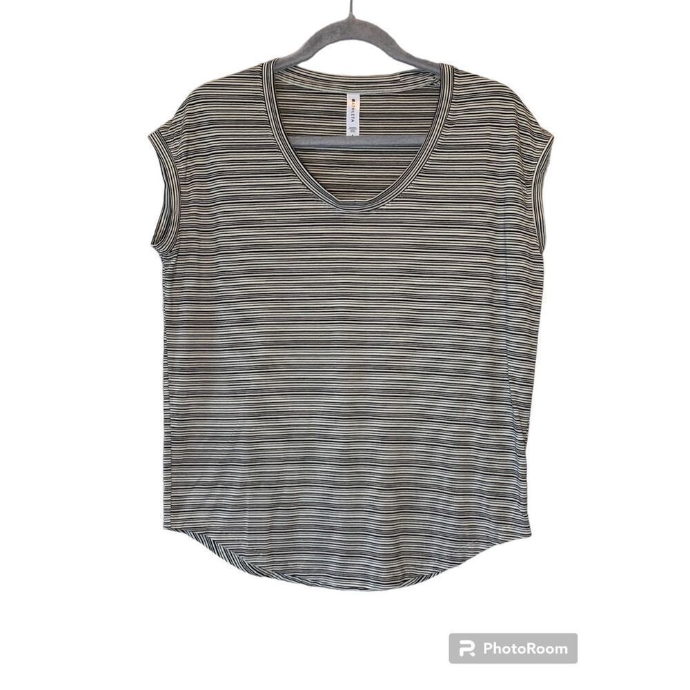 Athleta Women's Black and White Shirt Size Small